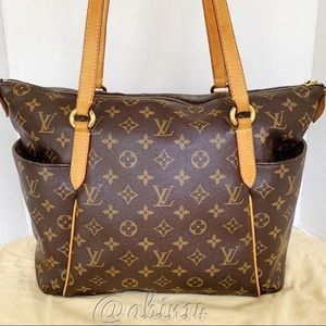 Louis Vuitton Totally MM Tote Bag Monogram Discontinued and Sold Out